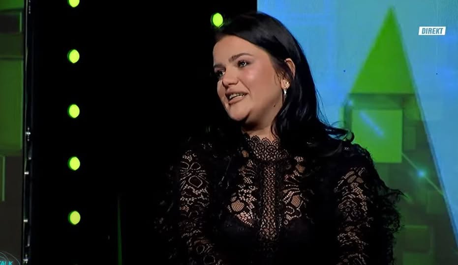 Gresa publikon foto misterioze, konfirmon lidhjen e dashurisë?