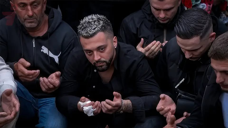 Si po e përballon Gjesti humbjen e vëllait? Flet miku i ngushtë i këngëtarit