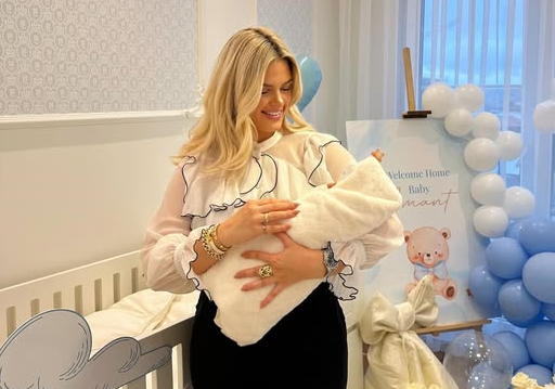 Pas dy mbesave, Learta bëhet hallë e një nipi! Ky është emri unik i bebit