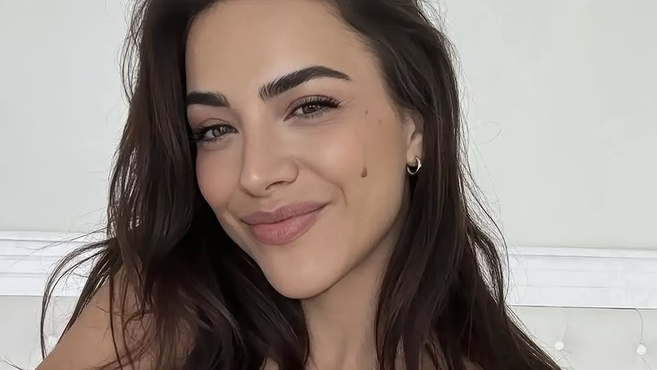 Si e menaxhon Sara Hoxha bashkë-prindërimin me Ledrin në distancë?