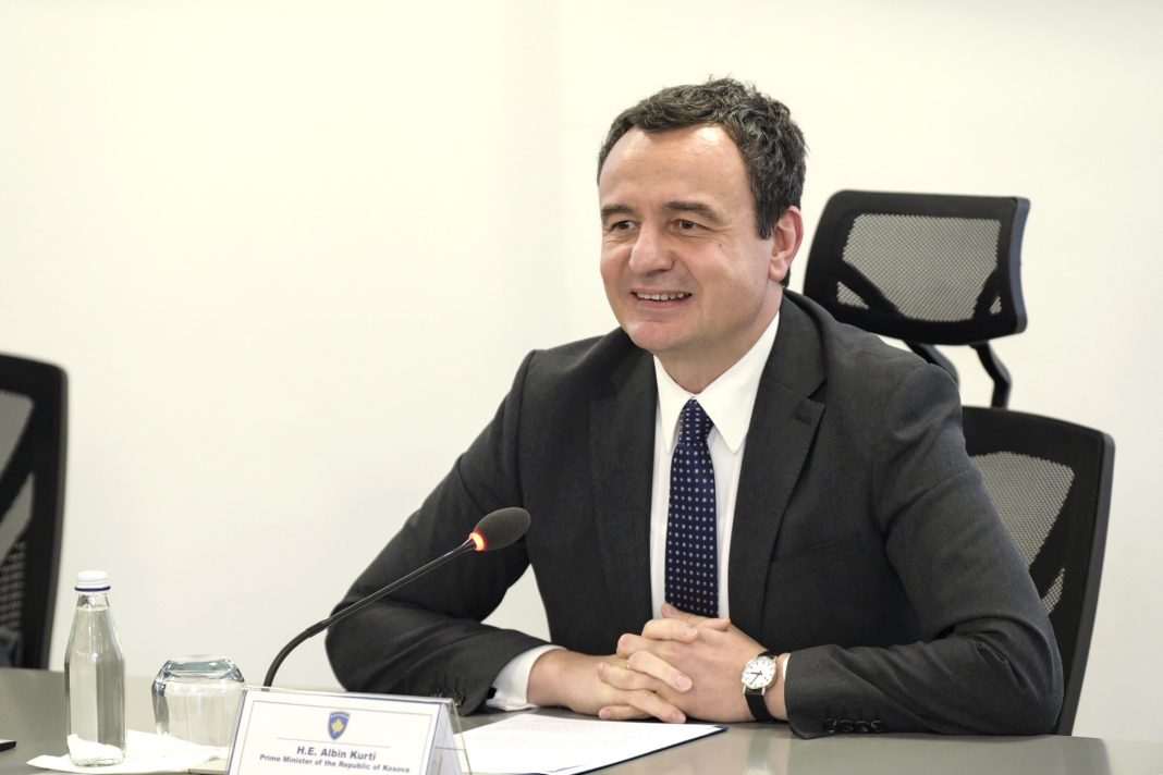 Kështu dukej Albin Kurti kur ishte fëmijë