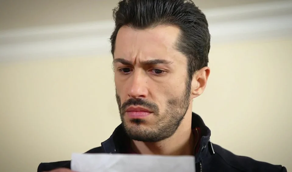 Momenti kur Tariku e kupton të vërtetën mbas shumë viteve se motra e tij biologjike është G…..