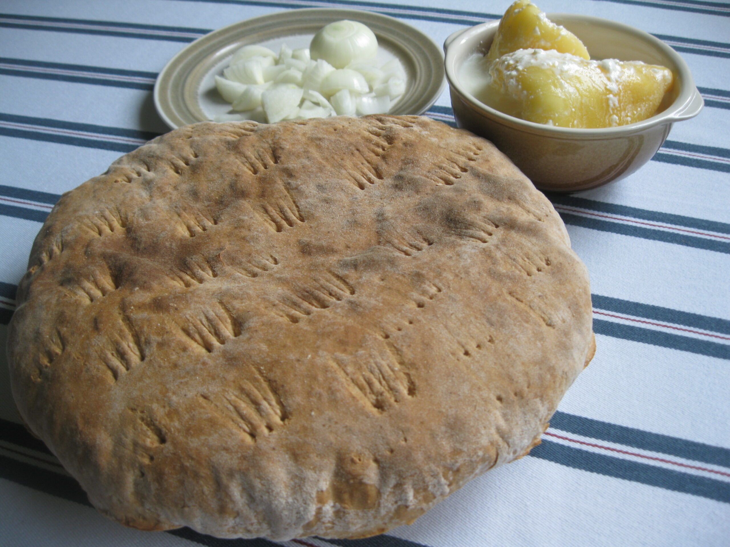 Pogaçe për 30 minuta me kos (VIDEO)