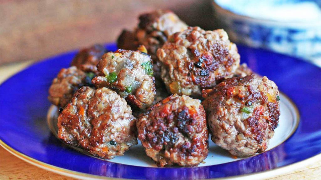 Sekreti i Qofteve të Shijshme si në Qebaptore (VIDEO)