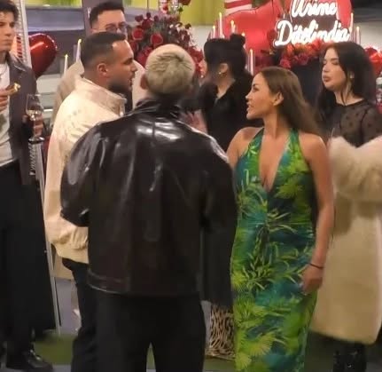 “Kapu për femra”,”selakic” eskalon debati mes Edit dhe Fjollës gjatë festës