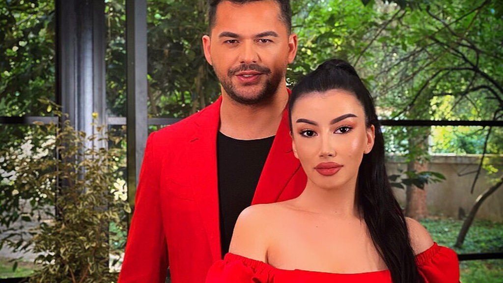 Shuhet Shpat Kasapi, çfarë thoshte ish-bashkëshortja për divorcin me këngëtarin: Ëndërroja që Roel të rritej me të dy prindërit…