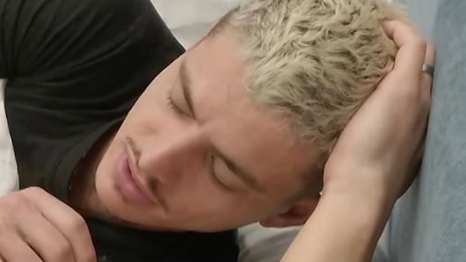 “Të dua tepër, të kam jetë, më mungon”, Londrimi ia uron dikujt jashtë ditëlindjen