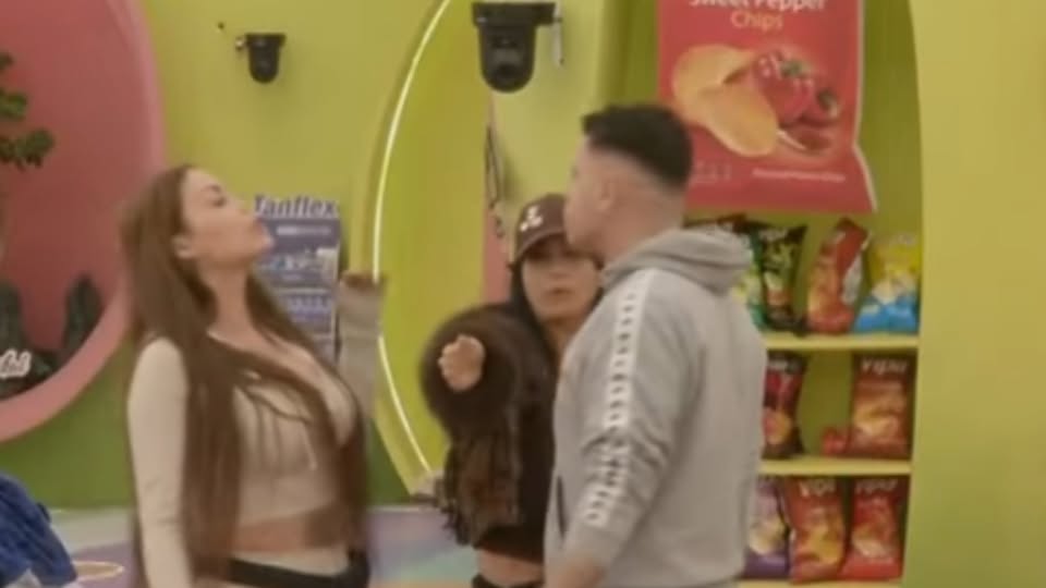 “Shko shërohu, merri qetësuesit”, eskalon debati mes Labit dhe Fjollës