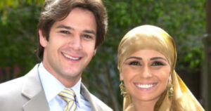 A e mbani mend Zhaden? Sot nënë e 3 fëmijëve, por dy vajzat binjake qenkan identike si ajo